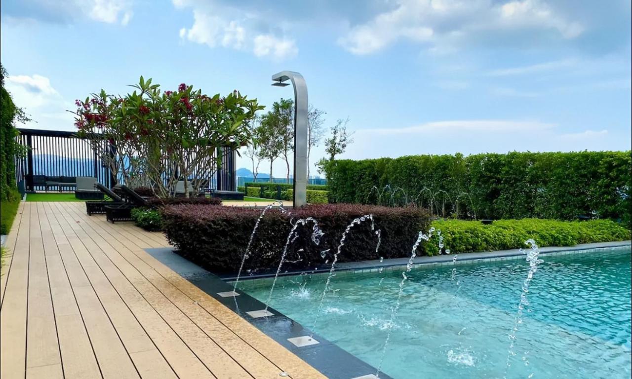 Skypool With Seaview 8Pax Beacon Executive Suites - Georgetown City Centre - 3Km To Komtar Luaran gambar